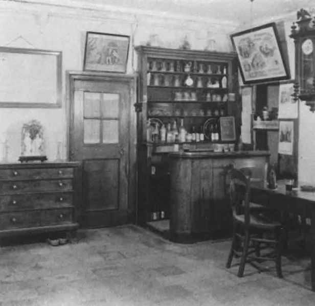 Bestand:Interieur café Kloosterwerf 6 (GAW 41316).jpg