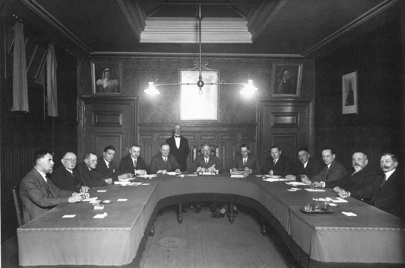 Bestand:Vergadering 1932.jpg