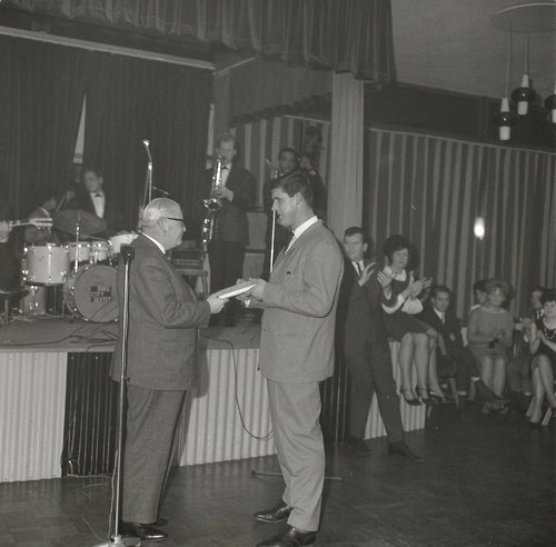 Bestand:Anton Geesink Waalwijk.jpg