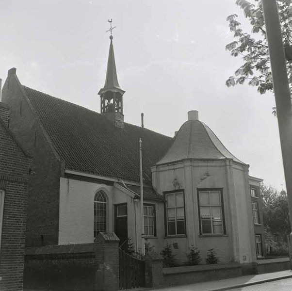 Bestand:Aanbouw NH Kerk Besoijen.jpg